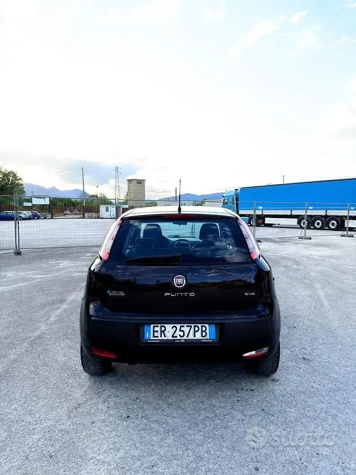 Usata Fiat Punto Evo Emotion 77 CV (56 kW) 2010 Nero Utilitaria