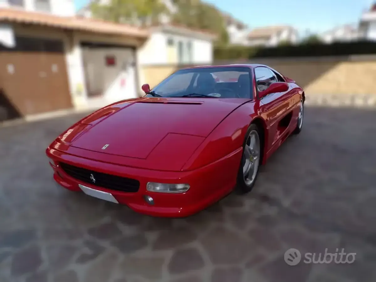 Usata Ferrari F355 381 CV (280 kW) 1998 Rosso Cabrio