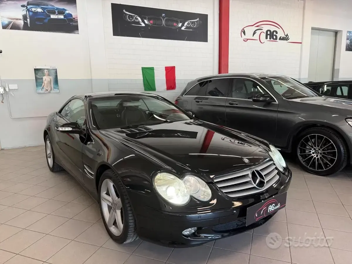 Usata Mercedes SL500 306 CV (225 kW) 2002 Nero Cabrio