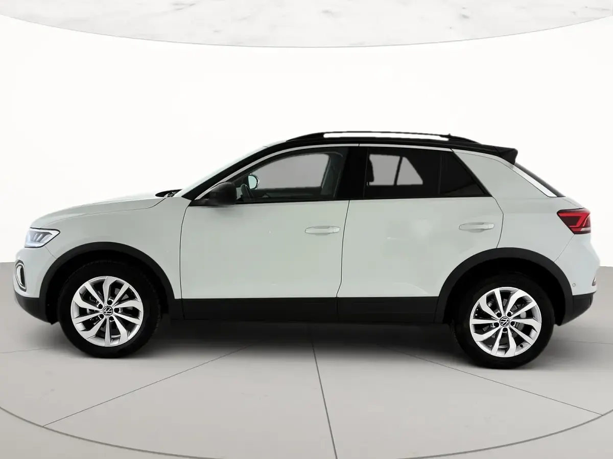 Usata VW T-Roc Edition 116 CV (85 kW) 2025 Pure white nero SUV