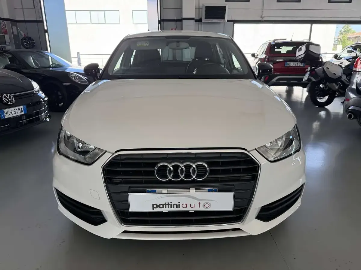 Usata Audi A1 Sportback Ambiente 90 CV (66 kW) 2015 Bianco Utilitaria