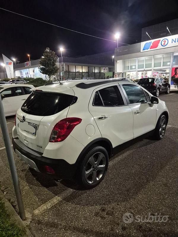Usata Opel Mokka Cosmo 130 CV (95 kW) 2013 Bianco SUV