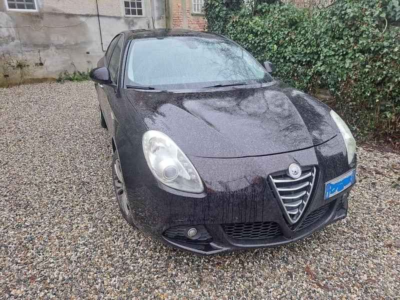 Usata Alfa Romeo Giulietta Distinctive 105 CV (77 kW) 2013 Nero Berlina