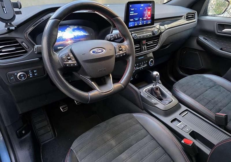 Begagnad Ford Kuga ST-Line X 120 HK (88 kW) 2020 Blå SUV