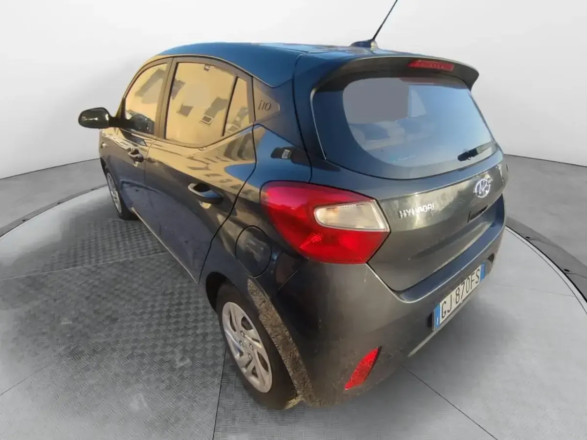 Usata Hyundai i10 Advanced Plus 67 CV (49 kW) 2022 Grigio Utilitaria