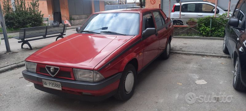 Usata Alfa Romeo 75 110 CV (80 kW) 1987 Rosso Berlina