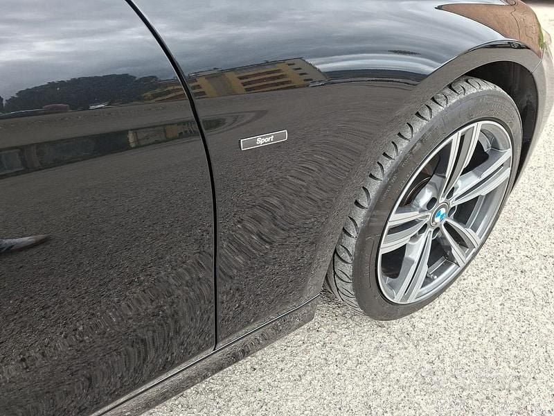 Usata BMW 318 Sport Line 2013 Nero Station wagon