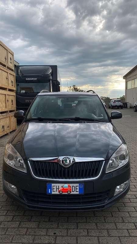 Grigio Usata 2011 Skoda Fabia Active Utilitaria | 4500 € (Buon prezzo) - Immagine 1/4