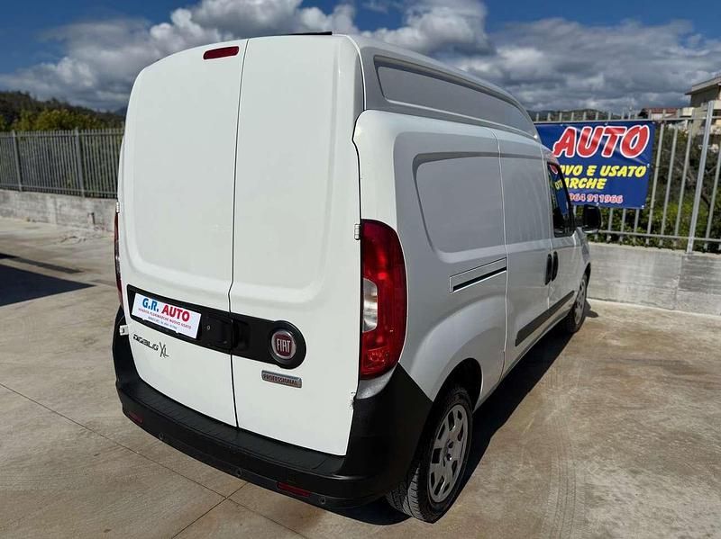 Usata Fiat Doblò 105 CV (77 kW) 2018 Bianco Monovolume