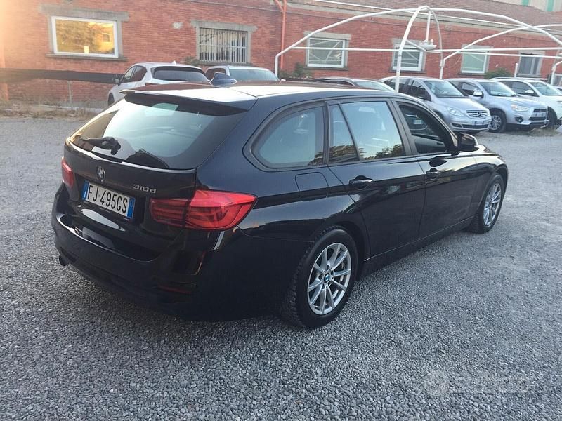Usata BMW 318 150 CV (110 kW) 2017 Blu Station wagon