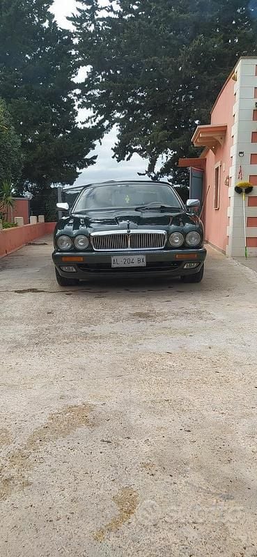Usata Jaguar X300 Sovereign 1996 Verde Berlina