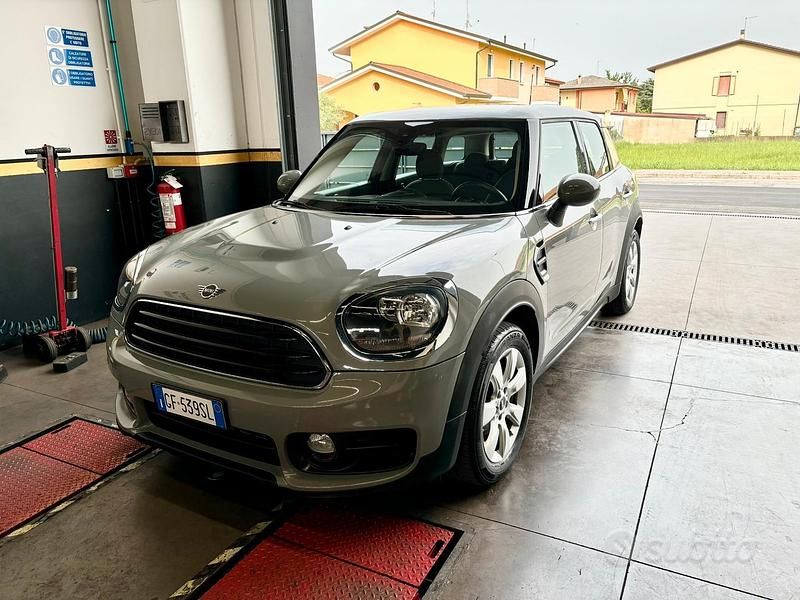 Usata Mini Countryman 102 CV (75 kW) 2018 Grigio SUV