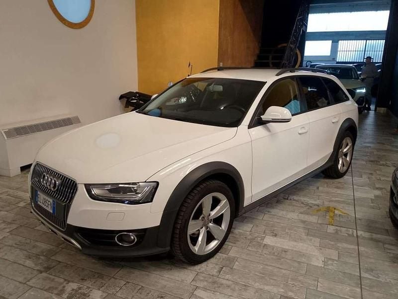 Bianco Usata 2012 Audi A4 Allroad Business Station wagon | 9800 € (Ottimo prezzo) - Immagine 1/4