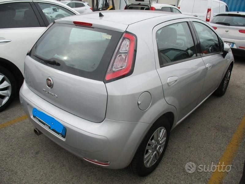 Usata Fiat Grande Punto 75 CV (55 kW) 2014 Grigio Utilitaria
