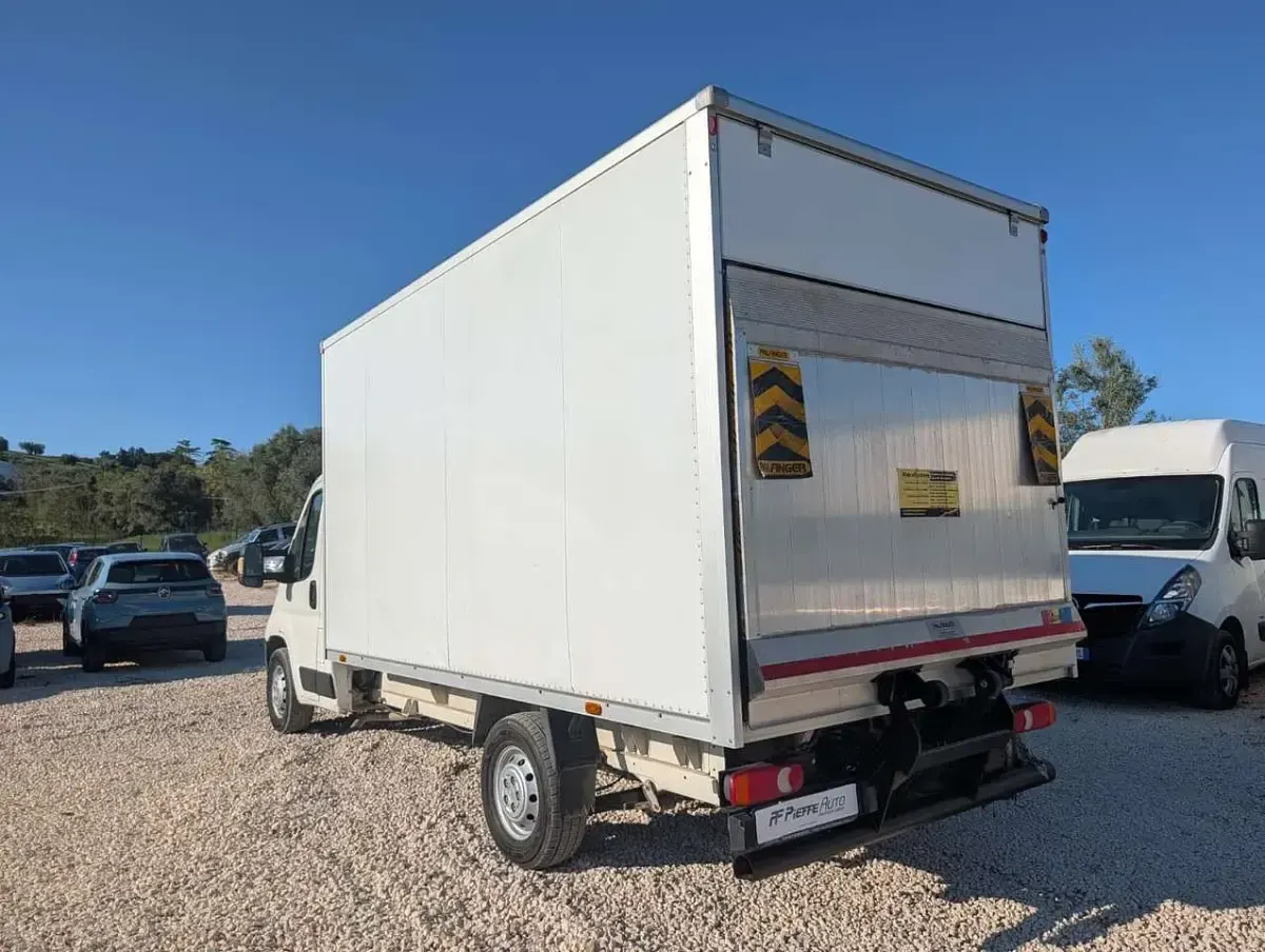 Usata Peugeot Boxer S 165 CV (121 kW) 2022 Bianco okenite Furgone