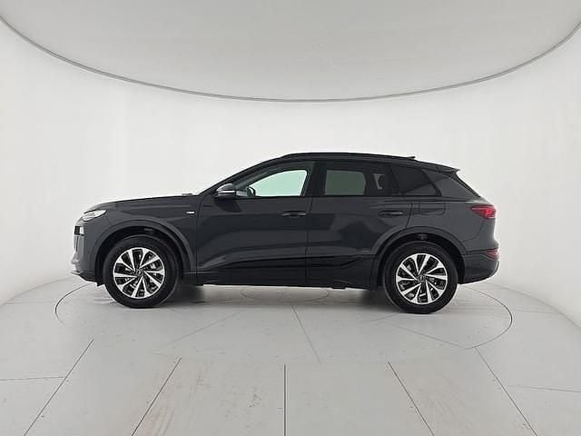 Usata Audi Q6 e-tron S-Line 100 kW (136 CV) 2025 Grigio SUV