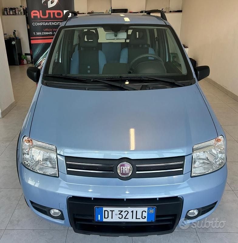 Occasion Fiat Panda 4x4 69 ch (50 kW) 2008 Bleue Citadine