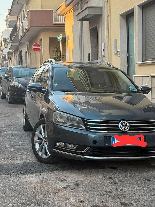 Usata VW Passat 140 CV (102 kW) 2013 Grigio Station wagon