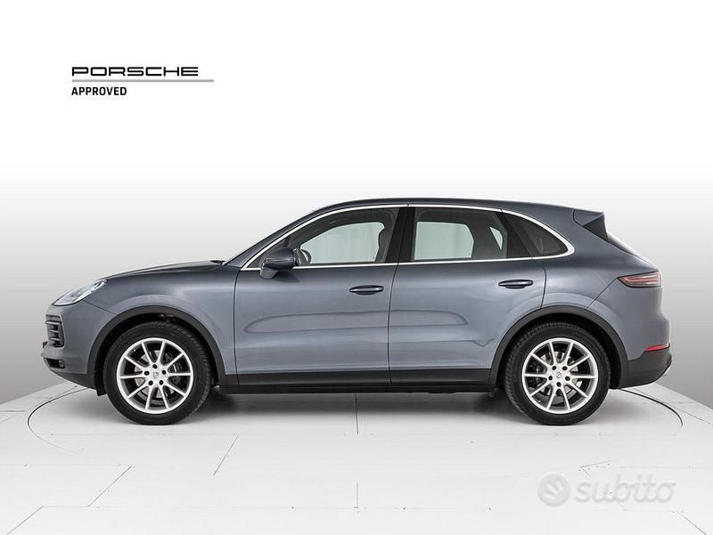Usata Porsche Cayenne 340 CV (250 kW) 2019 Blu moonlight metallizzato SUV