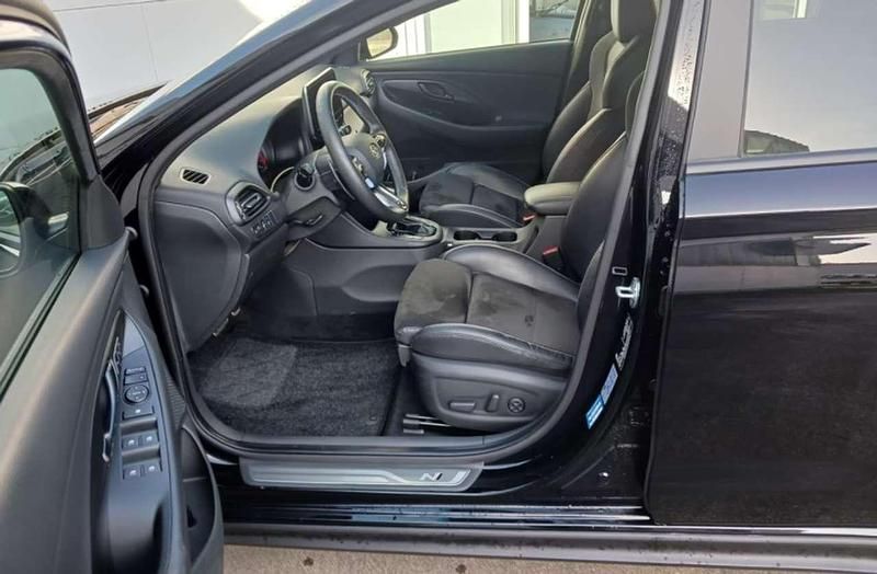 Usata Hyundai i30 N Performance 280 CV (205 kW) 2023 Nero pastello Berlina