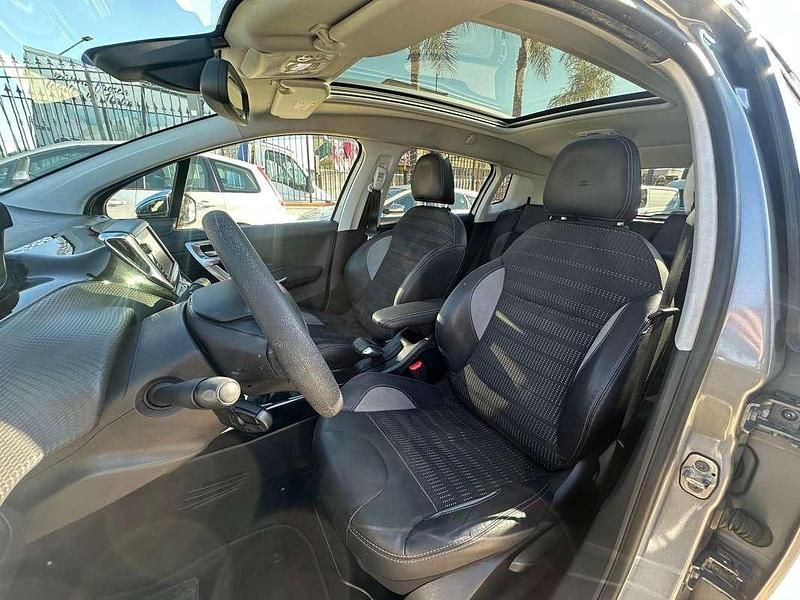 Begagnad Peugeot 2008 Allure 99 HK (72 kW) 2016 SUV
