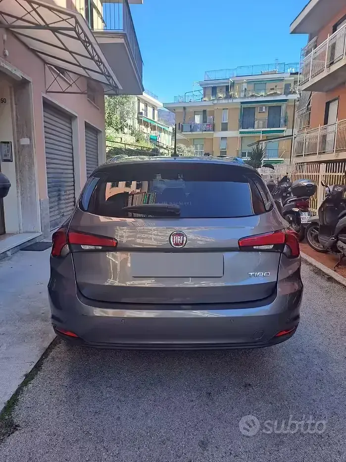 Usata Fiat Tipo Lounge 120 CV (88 kW) 2017 Grigio Station wagon