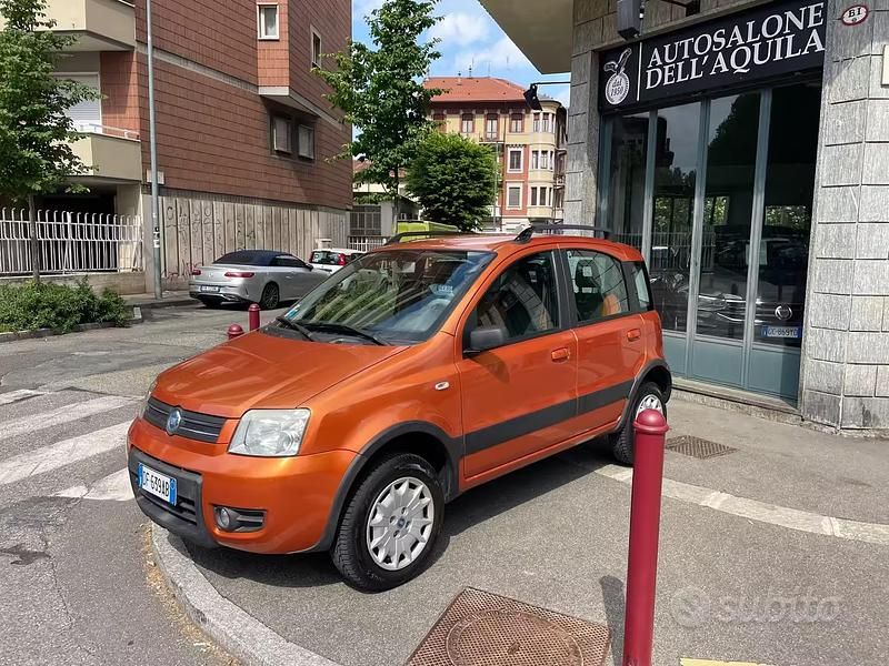 Usata Fiat Panda 4x4 Climbing 60 CV (44 kW) 2007 Arancione Utilitaria