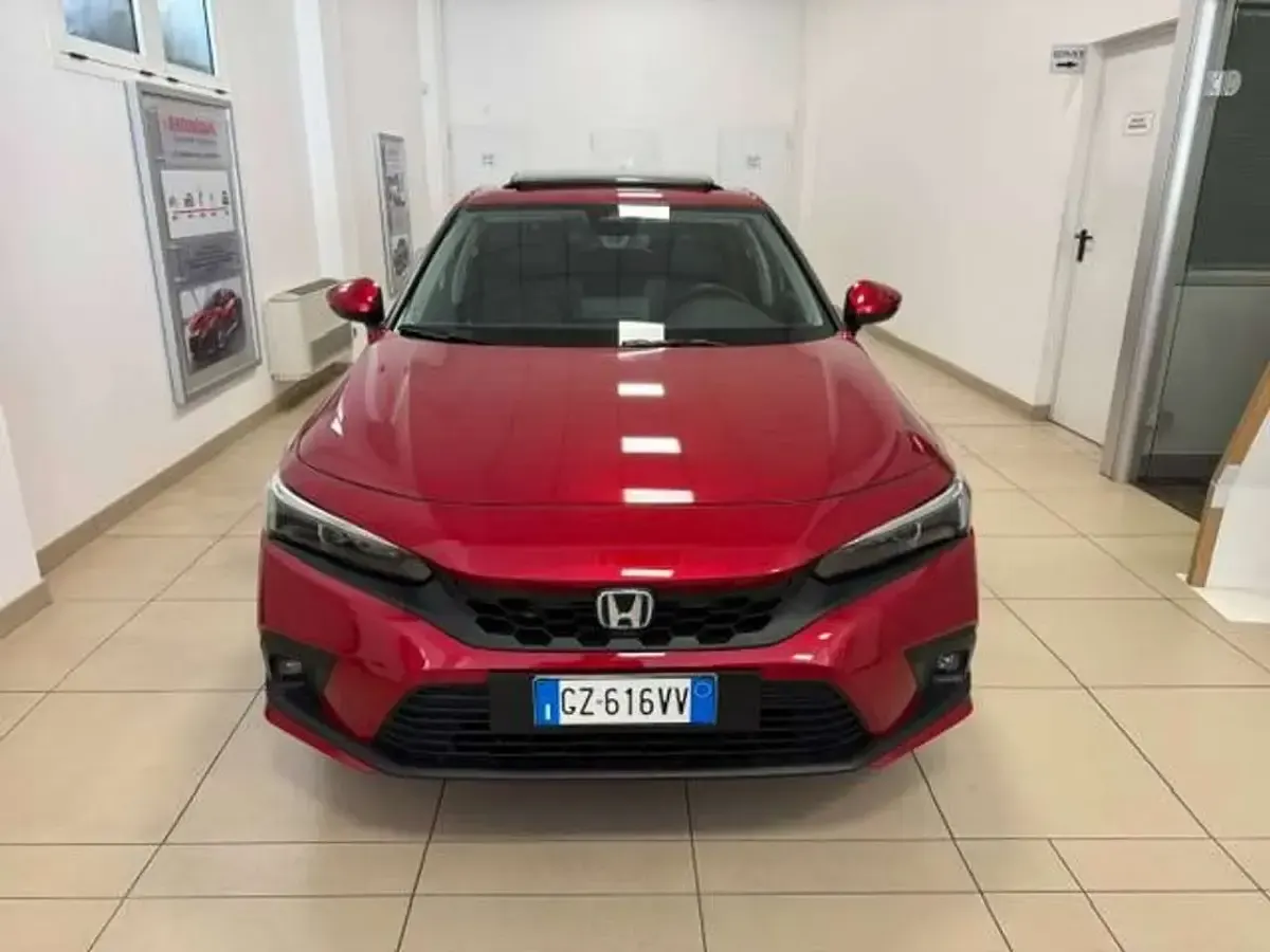 Usata Honda Civic Advance 143 CV (105 kW) 2025 Premium crystal red Berlina