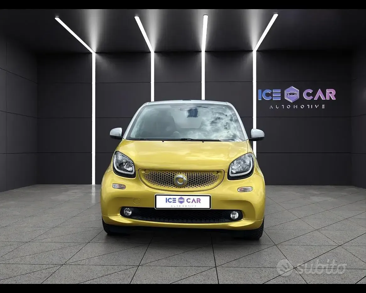Usado Smart ForTwo Cabrio Passion 71 CV (52 kW) 2016 Amarillo Descapotable