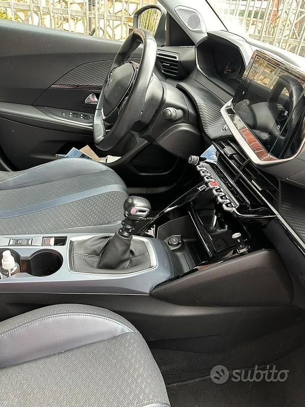 Usata Peugeot 2008 102 CV (75 kW) 2020 Bianco SUV
