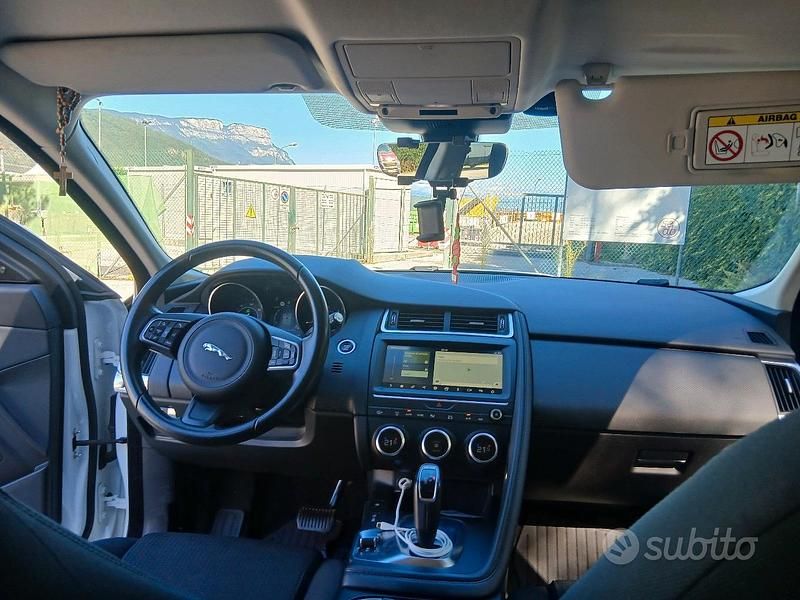 Usata Jaguar E-Pace 200 CV (147 kW) 2019 Bianco SUV