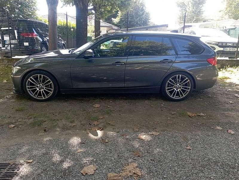 Usata BMW 318 Sport Line 143 CV (105 kW) 2014 Grigio Station wagon