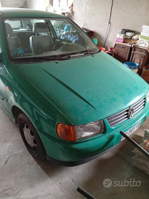 Usata VW Polo 50 CV (36 kW) 1997 Verde Berlina