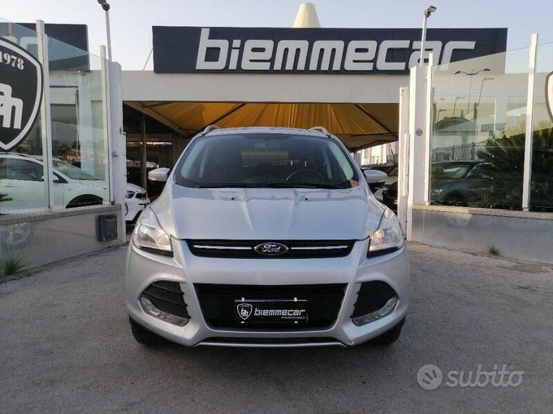 Usata Ford Kuga Titanium 120 CV (88 kW) 2015 Argento SUV