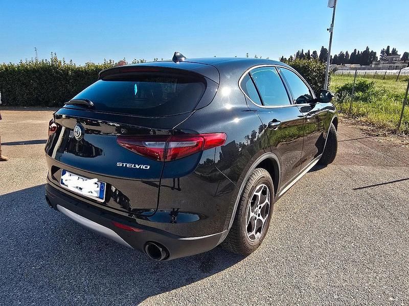 Usata Alfa Romeo Stelvio Business 160 CV (117 kW) 2022 SUV