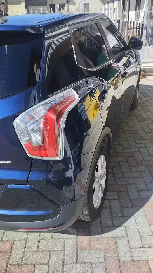 Usata SsangYong Tivoli 128 CV (94 kW) 2019 Bluazzurro SUV