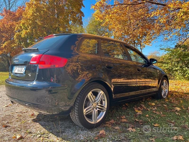 Usata Audi A3 Ambition 200 CV (147 kW) 2005 Blu Utilitaria