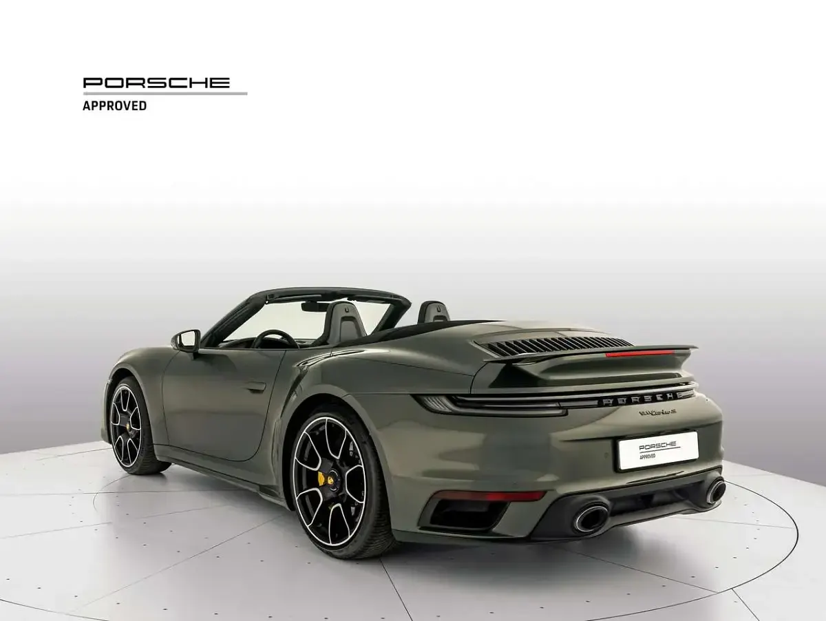 Usata Porsche 992 650 CV (478 kW) 2024 Verde Cabrio