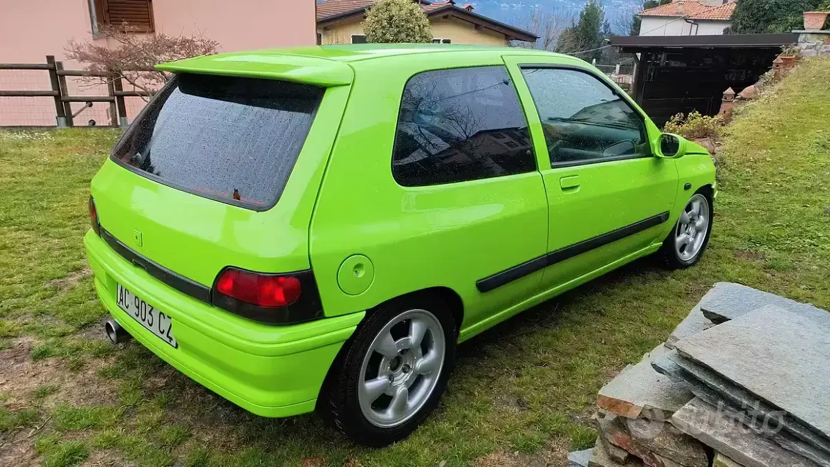 Usata Renault Clio 135 CV (99 kW) 1995 Utilitaria