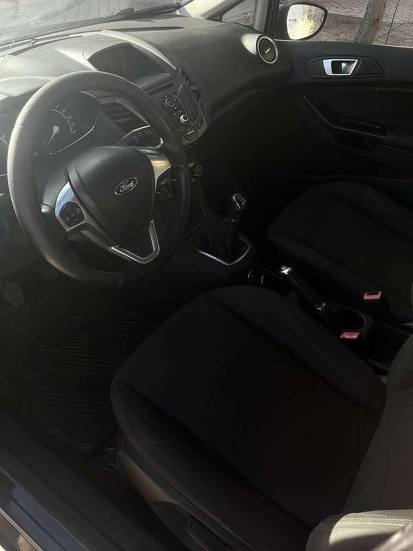 Usata Ford Fiesta Titanium 92 CV (67 kW) 2015 Berlina
