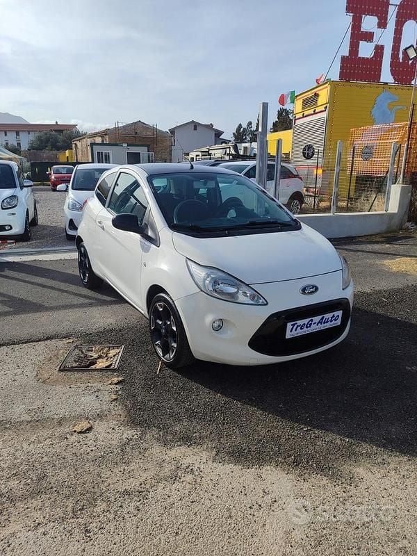 Usata Ford Ka Titanium 69 CV (50 kW) 2016 Bianco Berlina