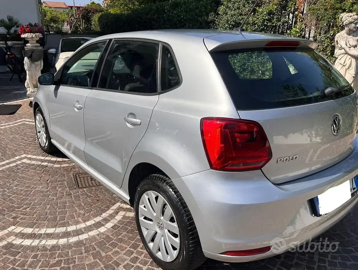 Usata VW Polo Comfortline 75 CV (55 kW) 2016 Grigio Utilitaria