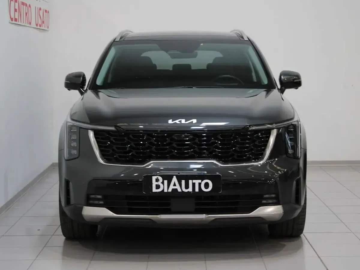 Usata Kia Sorento 193 CV (141 kW) 2024 Grigio SUV