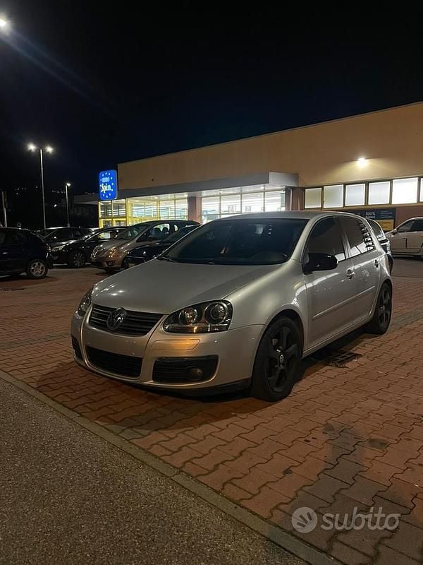 Usata VW Golf V 105 CV (77 kW) 2007 Grigio Berlina