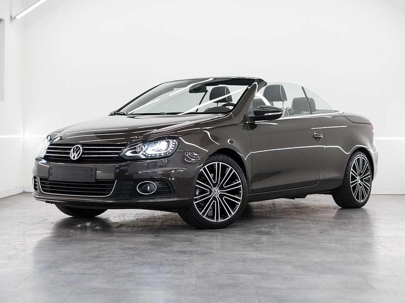 Begagnad VW Eos Exclusive 211 HK (155 kW) 2011 Brun Cab