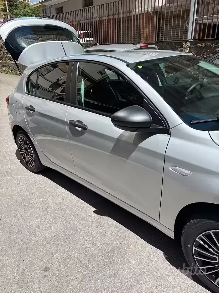 Usata Fiat Tipo 56 CV (41 kW) 2023 Grigio Berlina
