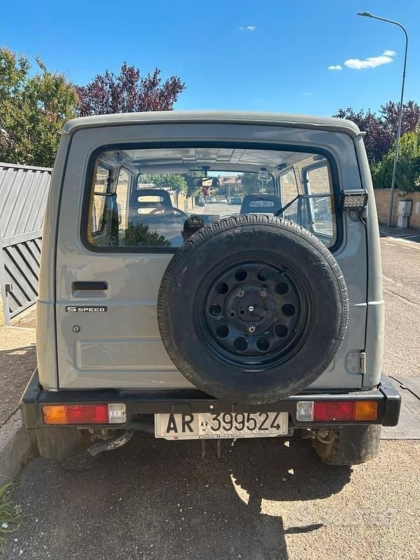 Usata Suzuki Samurai 64 CV (47 kW) 1989 Bianco SUV