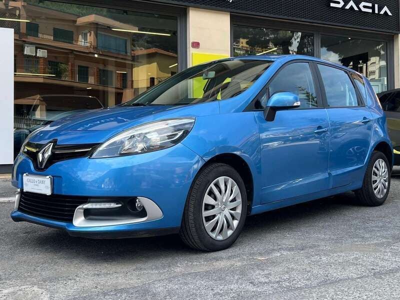 Usata Renault Scénic III 110 CV (80 kW) 2014 Blu/azzurro Monovolume