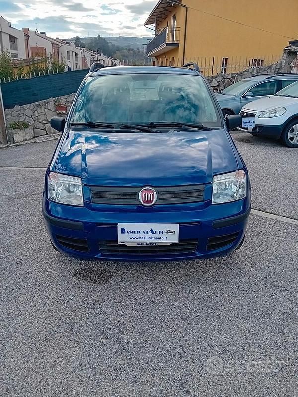 Occasion Fiat Sedici 120 ch (88 kW) 2008 Bleue SUV
