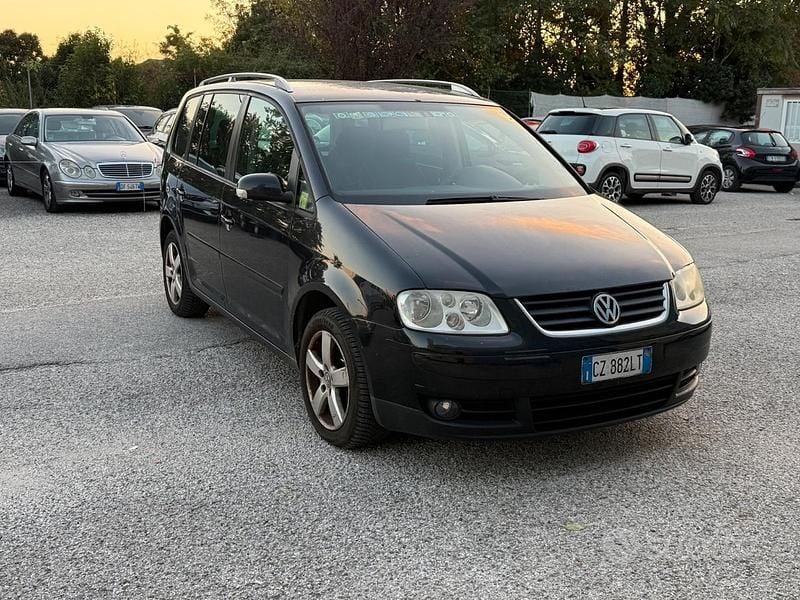 Usata VW Touran Highline 140 CV (102 kW) 2006 Nero Monovolume